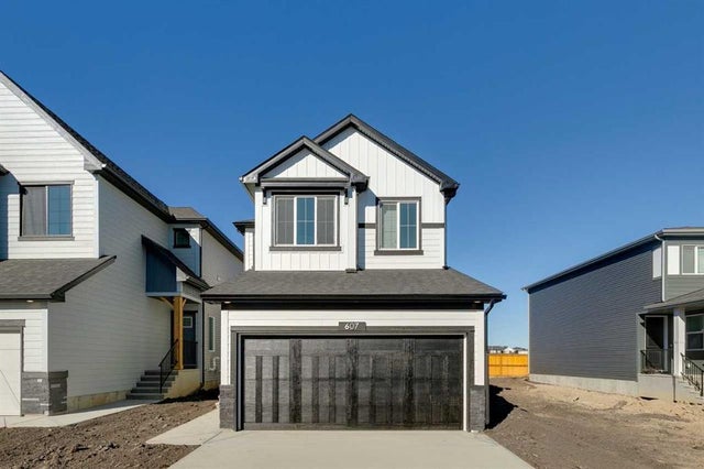 607 Buffaloberry Manor Se, Calgary