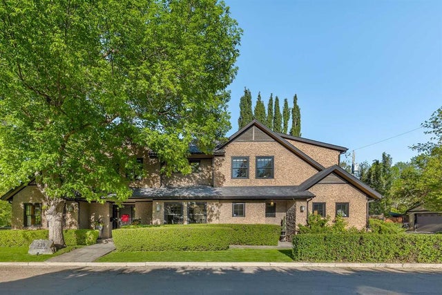 239 37 Avenue Sw, Calgary