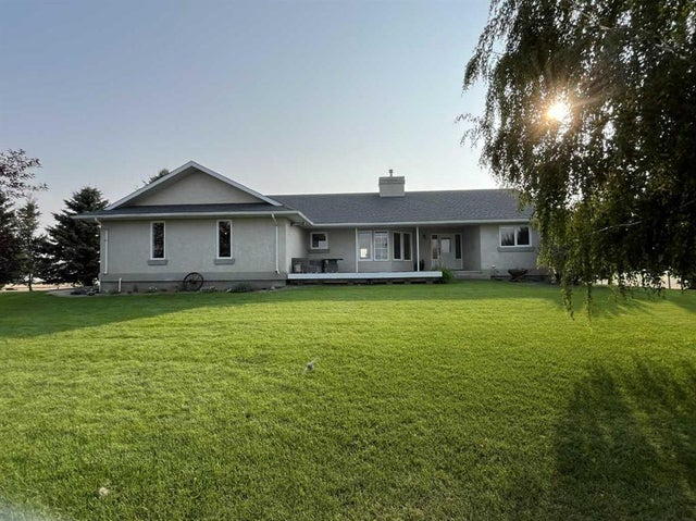145040 Rge Rd 181, Enchant