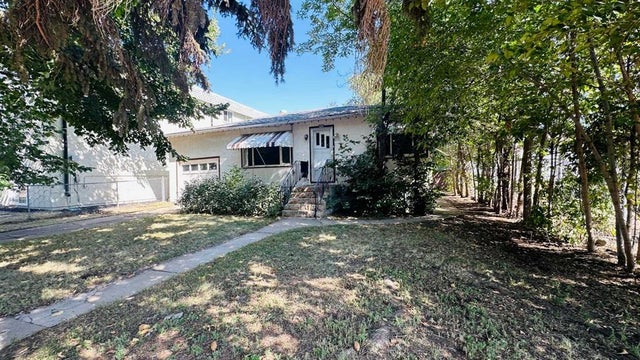 282 1 Street W, Drumheller