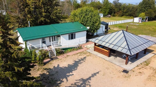 143 Peace River Ave, Rural Big Lakes County