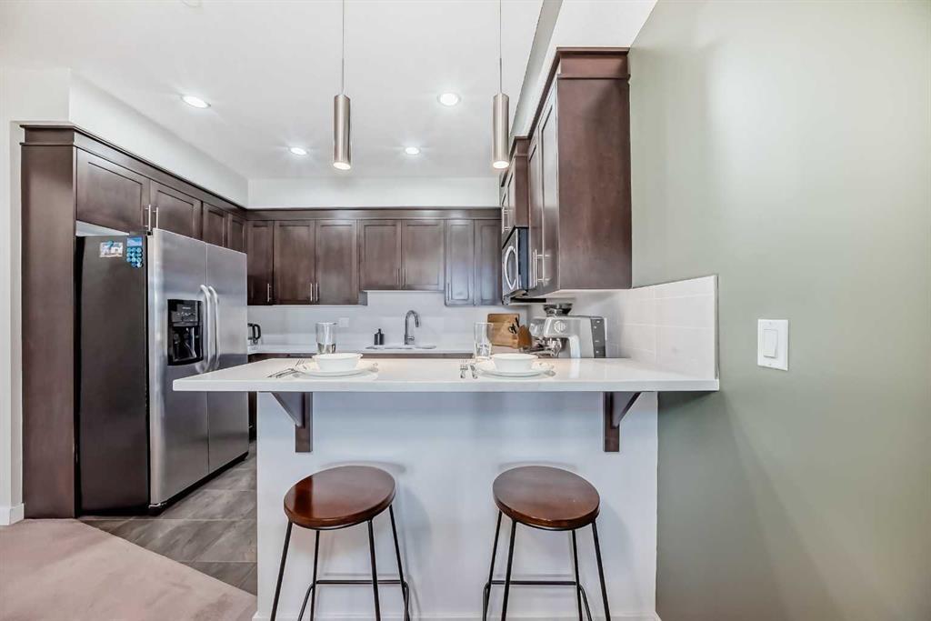 105, 1005a Westmount Drive, Strathmore