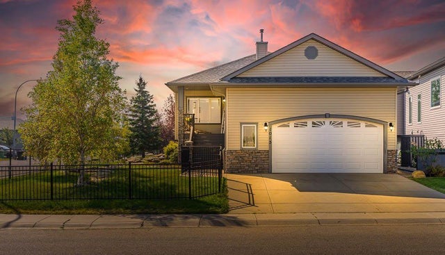 1015 Carriage Lane Drive, Carstairs