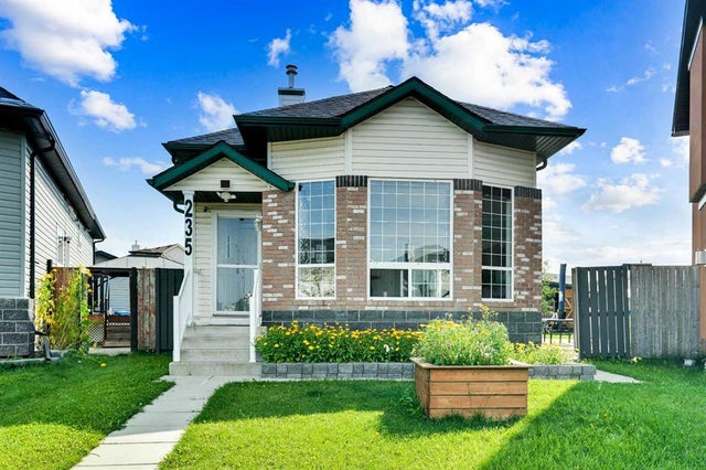235 Saddlemead Road Ne, Calgary