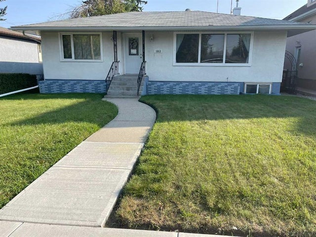 1913 24 Avenue Nw, Calgary