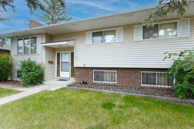 307 Silverthorn Way Nw, Calgary