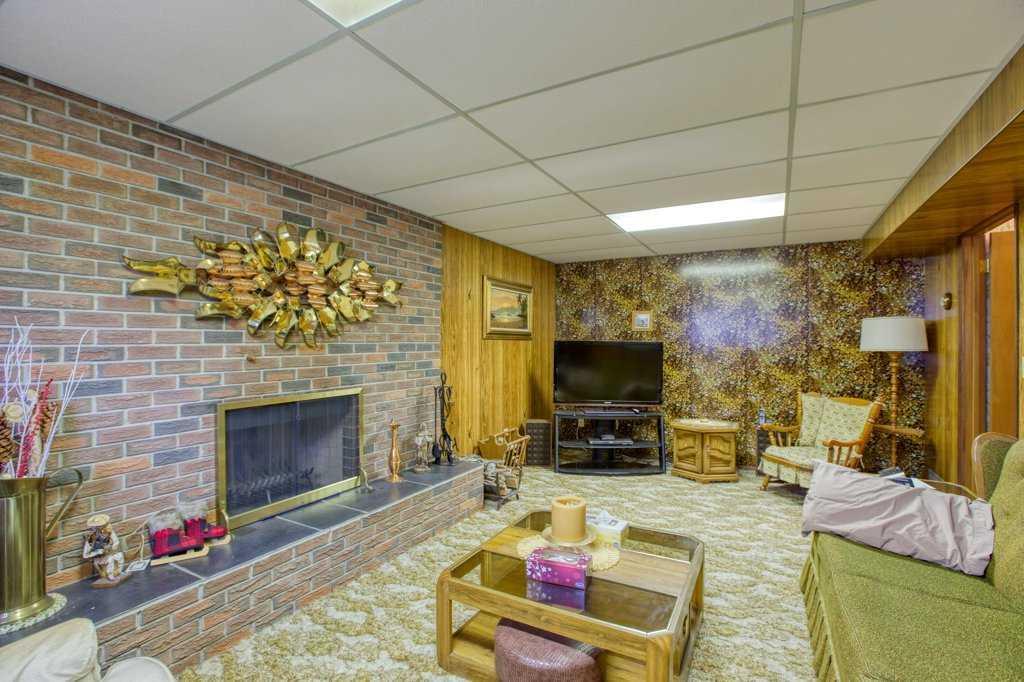 307 Silverthorn Way Northwest, Calgary – Residential Detached Listing Photo 15