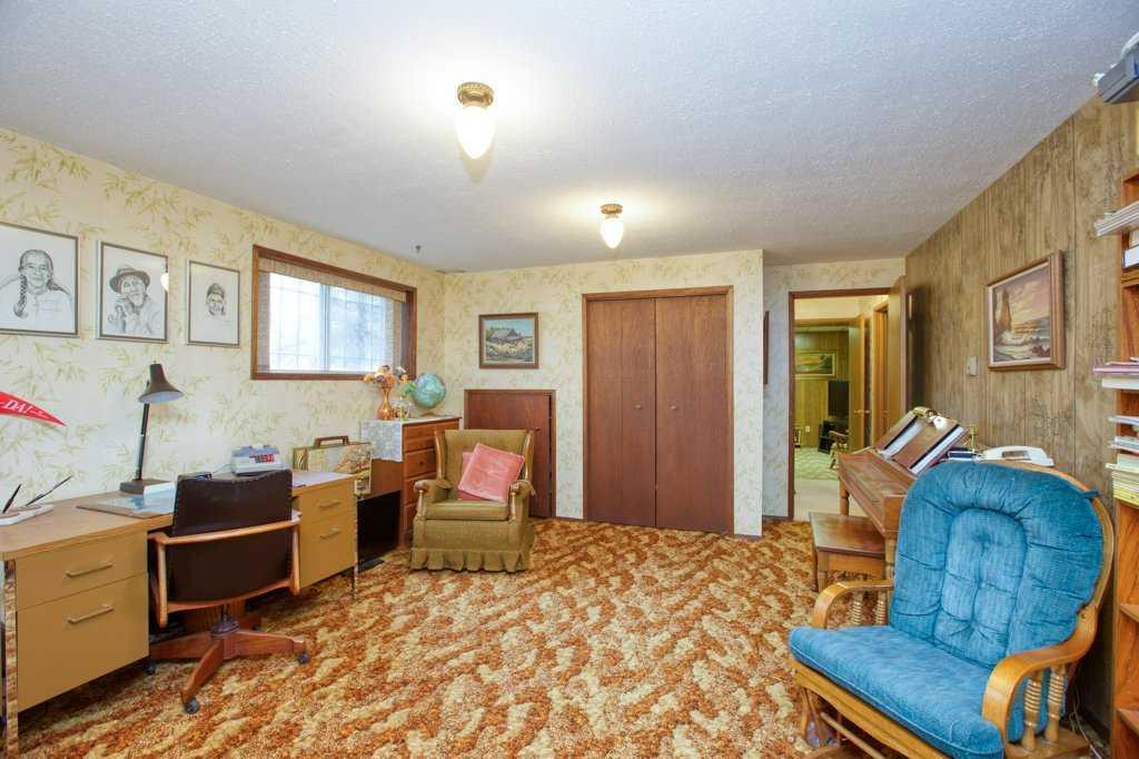 307 Silverthorn Way Northwest, Calgary – Residential Detached Listing Photo 17