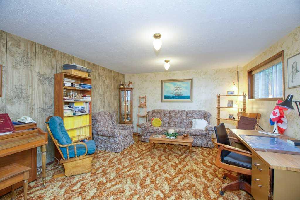 307 Silverthorn Way Northwest, Calgary – Residential Detached Listing Photo 18