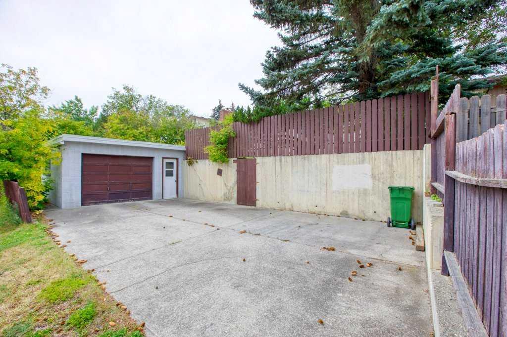 307 Silverthorn Way Northwest, Calgary – Residential Detached Listing Photo 22