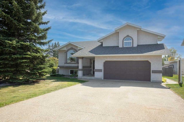 86 Hathaway Lane, Lacombe