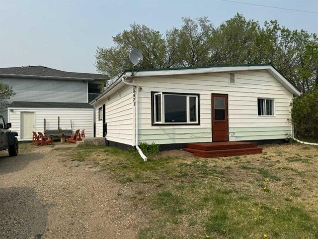 10421 89 Street, Peace River