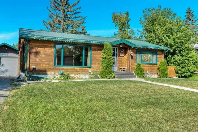 7435 23 Street Se, Calgary