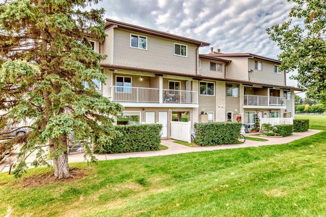 1221, 200 Brookpark Drive Sw, Calgary