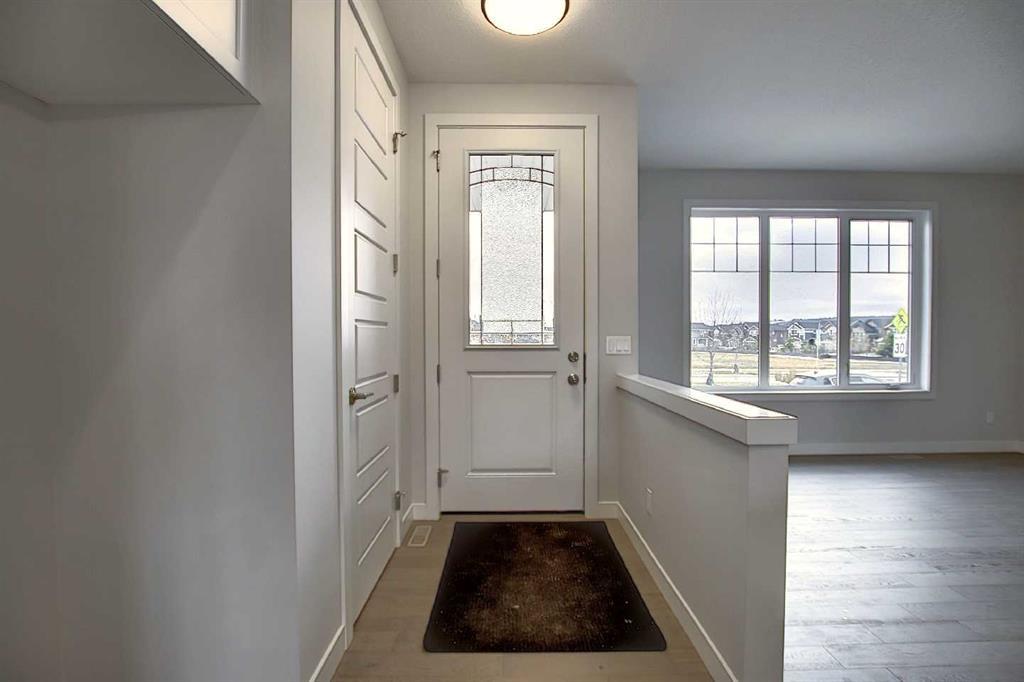 418 River Avenue, Cochrane – Residential Detached Listing Photo 3