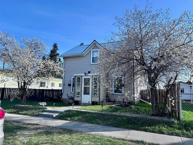 4924 50 Avenue, Minburn