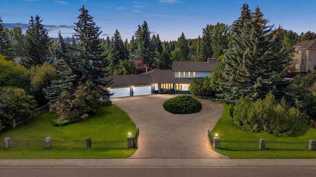 1521 92 Avenue Sw, Calgary
