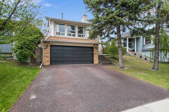 212 Woodbine Boulevard Sw, Calgary