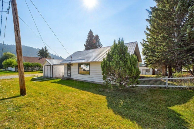 2925 223 Street, Bellevue