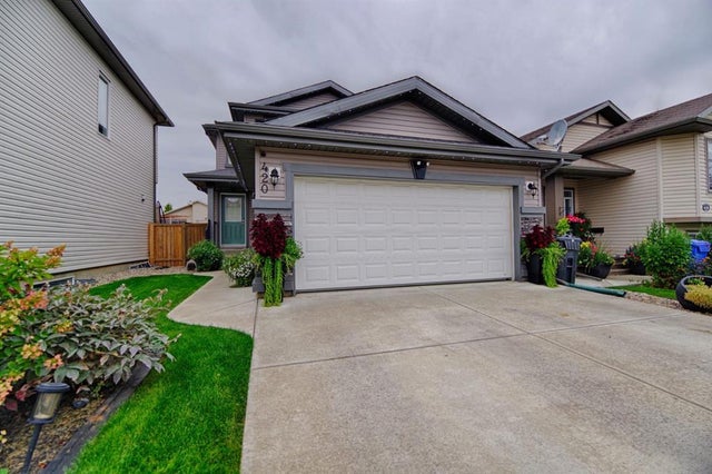 420 Silkstone Crescent W, Lethbridge