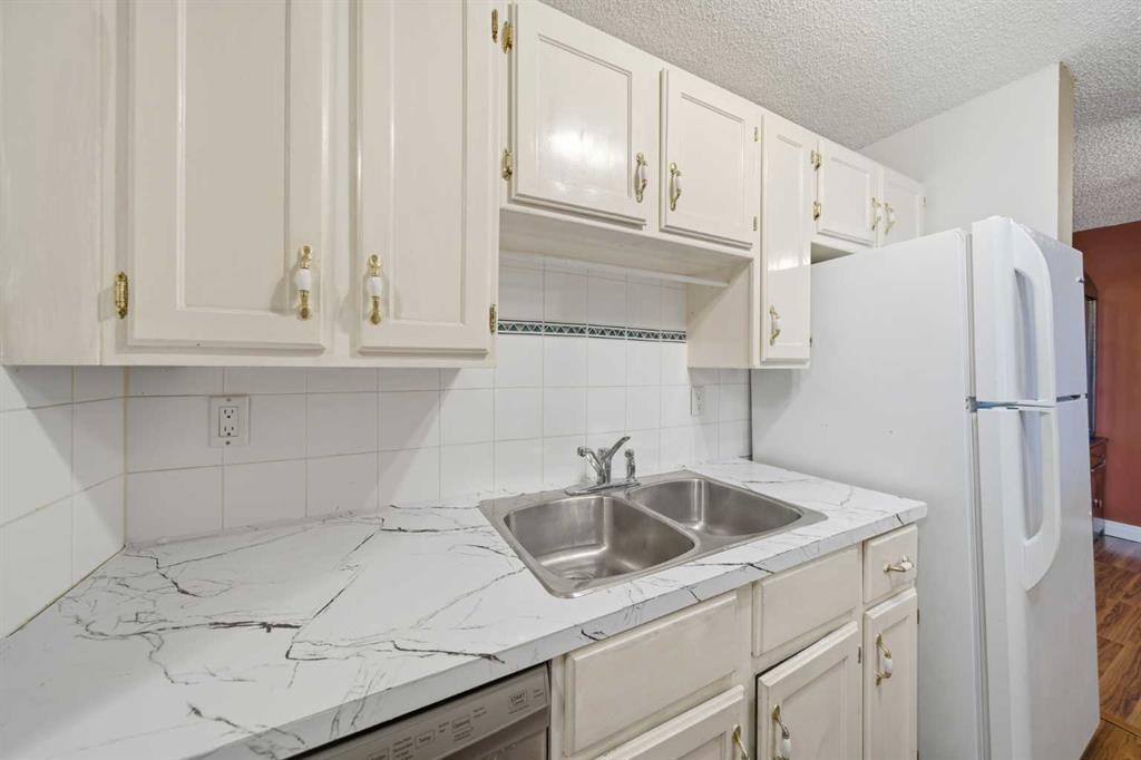 308, 8604 48 Avenue Northwest, Calgary – Residential Apartment Listing Photo 12