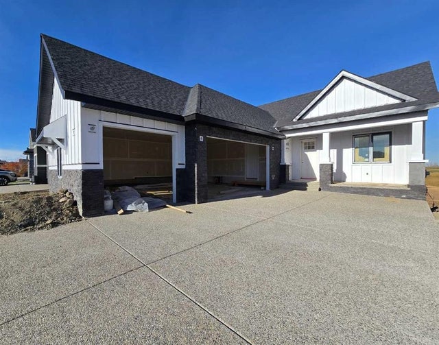 150 Muirfield Boulevard, Lyalta