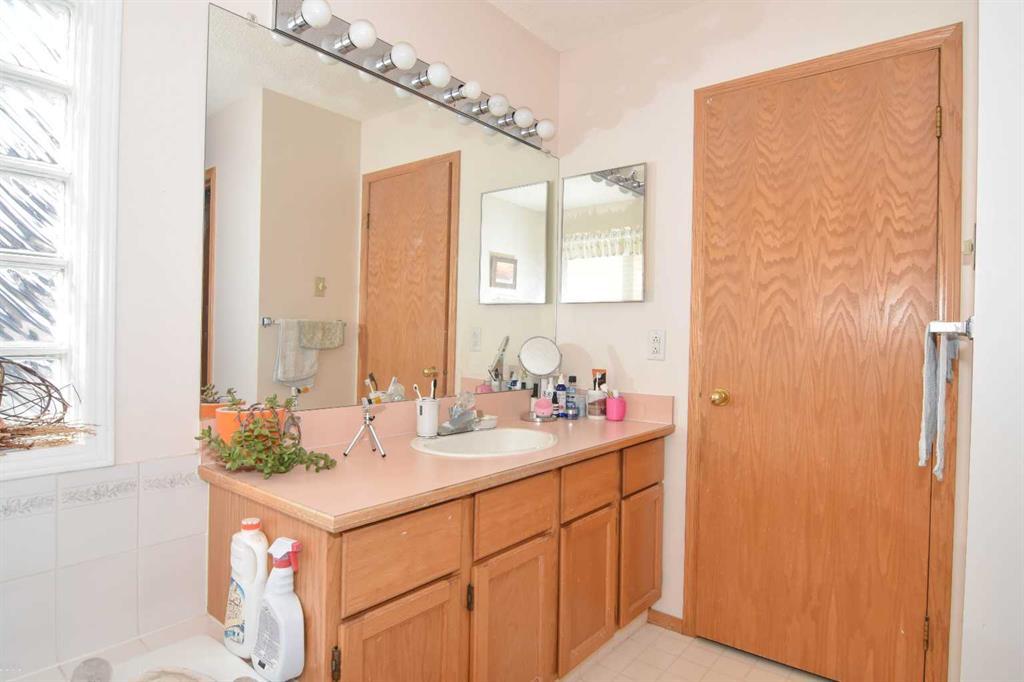 107 Hampshire Close Northwest, Calgary – Residential Detached Listing Photo 23