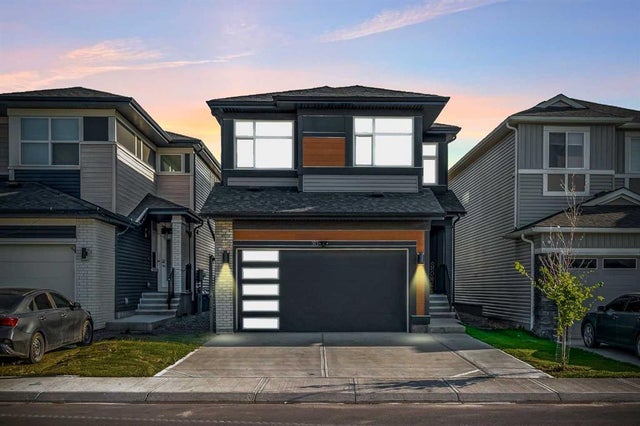 313 Corner Meadows Way Ne, Calgary