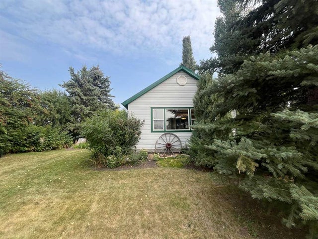 112 Allison Street, Acme