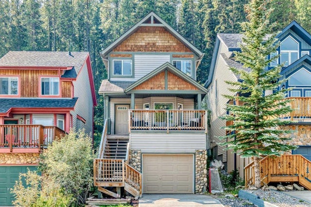 985 Wilson Way, Canmore