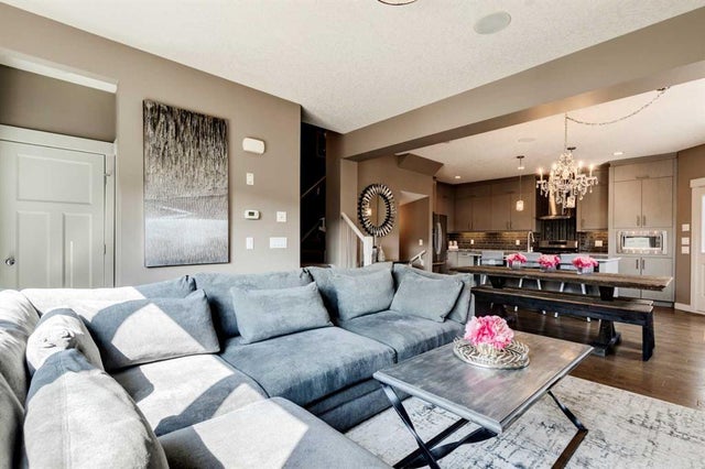 2, 4613 17 Avenue Nw, Calgary