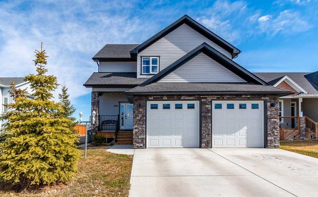 1024 Carriage Lane Drive, Carstairs