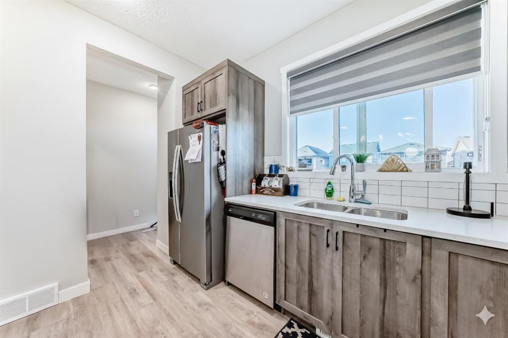 7468 202 Avenue Southeast, Calgary – Residential Semi Detached Listing Photo 9