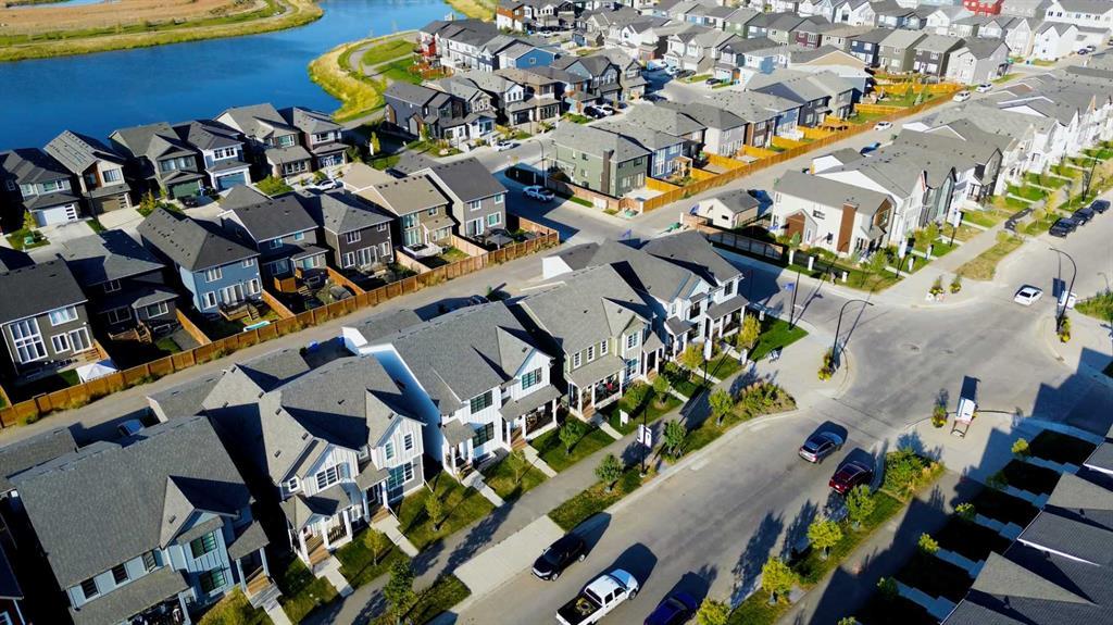 7468 202 Avenue Southeast, Calgary – Residential Semi Detached Listing Photo 39