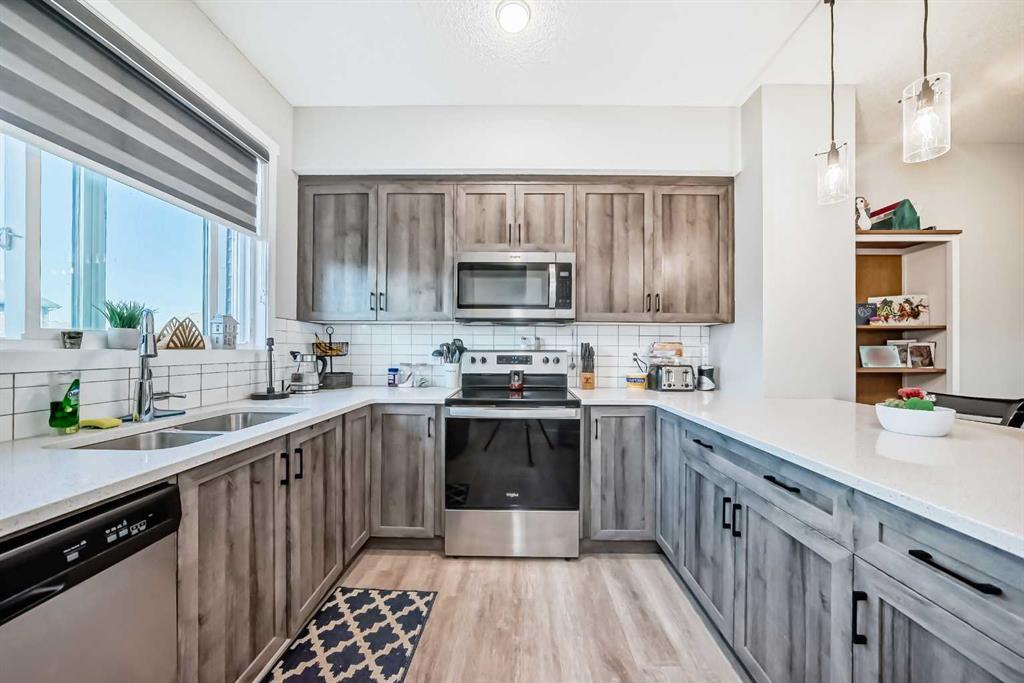 7468 202 Avenue Southeast, Calgary – Residential Semi Detached Listing Photo 8