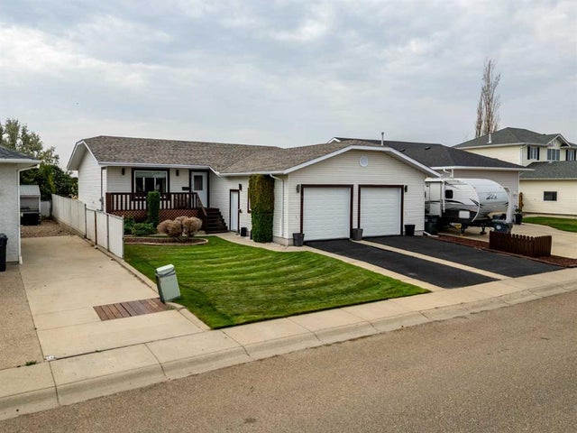 14 Redcliff Way Sw, Redcliff