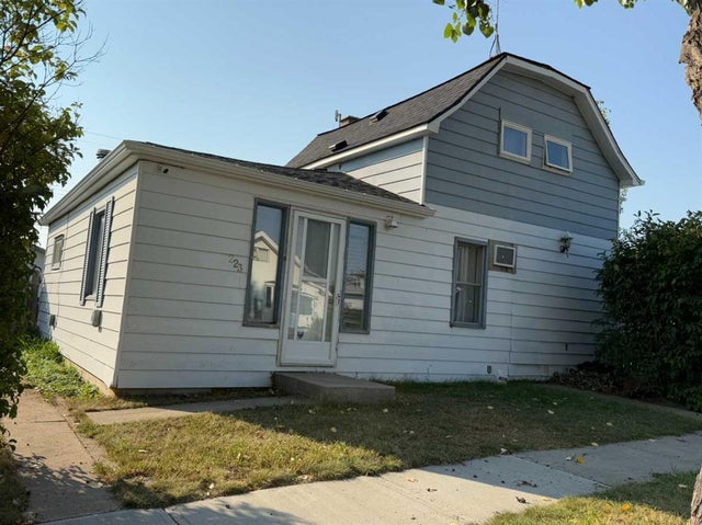 223 2 Street N, Vulcan