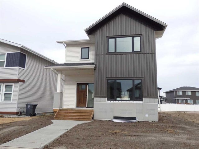 36 Memorial Parkway, Rural Red Deer County