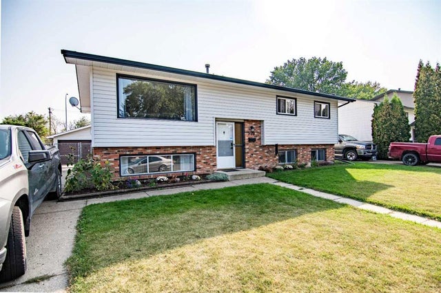 129 Wiltshire Boulevard, Red Deer