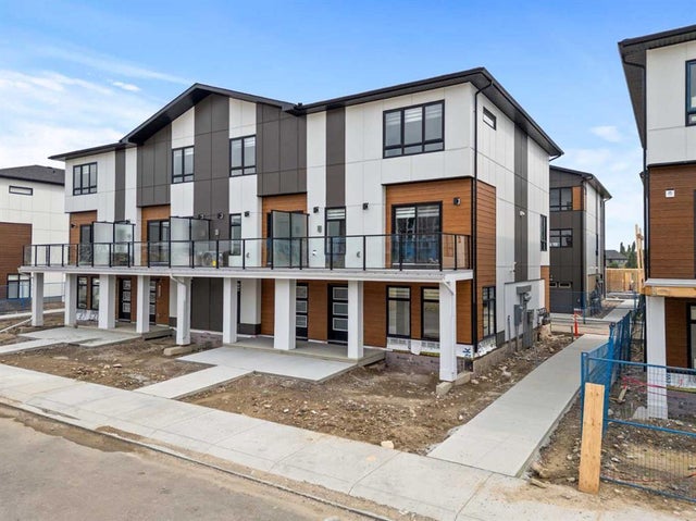 8349 8 Avenue Sw, Calgary