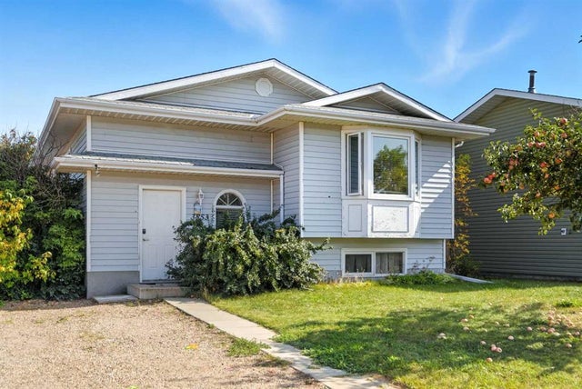 3853, 51 Avenue Close, Ponoka