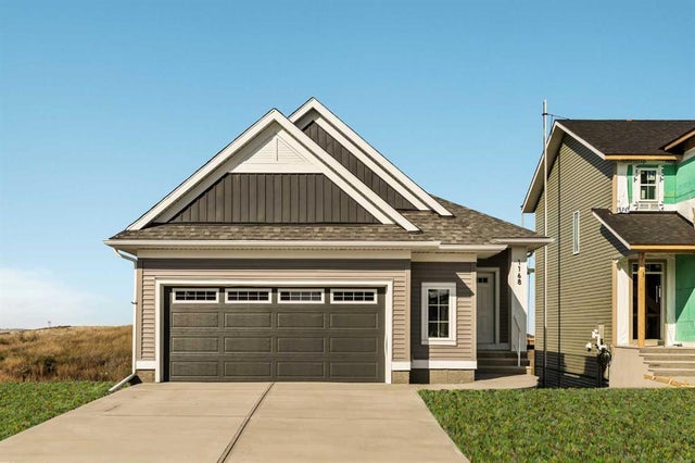 1168 Iron Ridge Avenue, Crossfield
