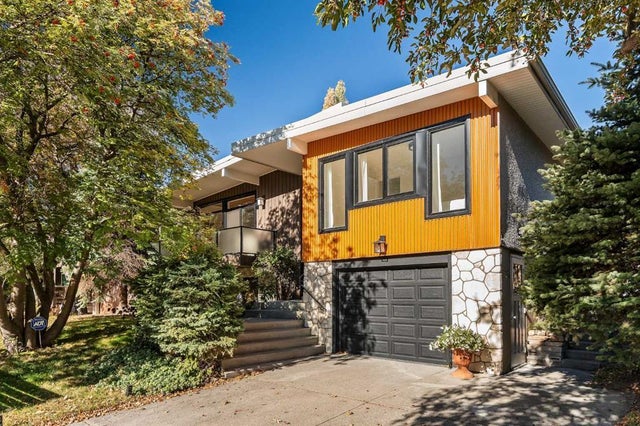 2332 Uxbridge Drive Nw, Calgary