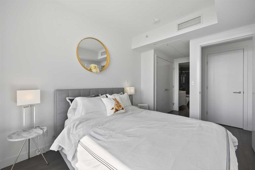 2405, 310 12 Avenue Southwest, Calgary – Residential Apartment Listing Photo 10