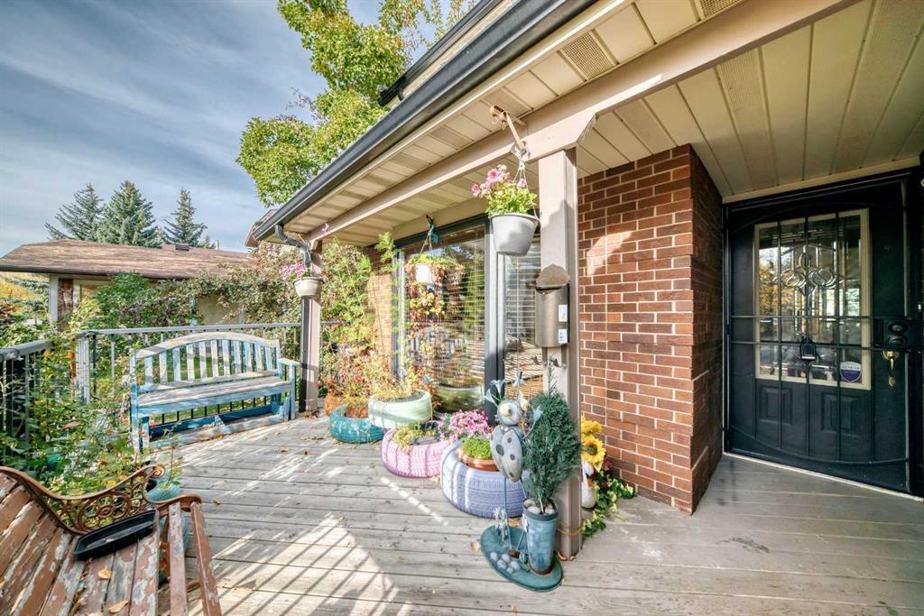 983 Woodbine Boulevard Southwest, Calgary – Residential Detached Listing Photo 4