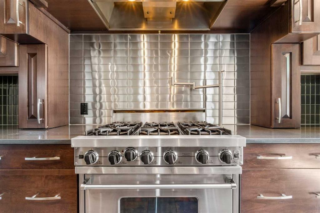 627 27 Avenue Ne Calgary Alberta T2E 2A7 Winston Heights/Mountview Home For Sale