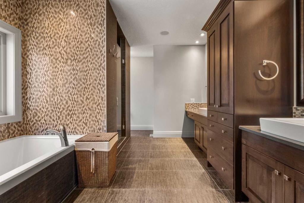 627 27 Avenue Ne Calgary Alberta T2E 2A7 Winston Heights/Mountview Home For Sale