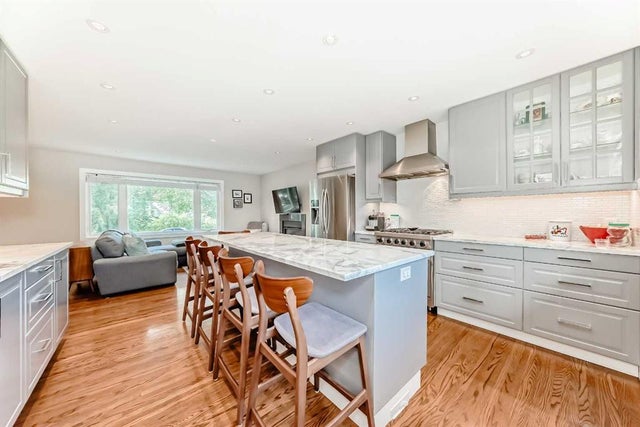 2712 32 Avenue Sw, Calgary