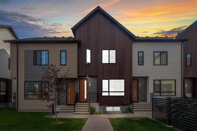 604 Redstone Crescent Ne, Calgary