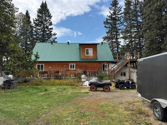 32238 Highway 760, Rural Mountain View County